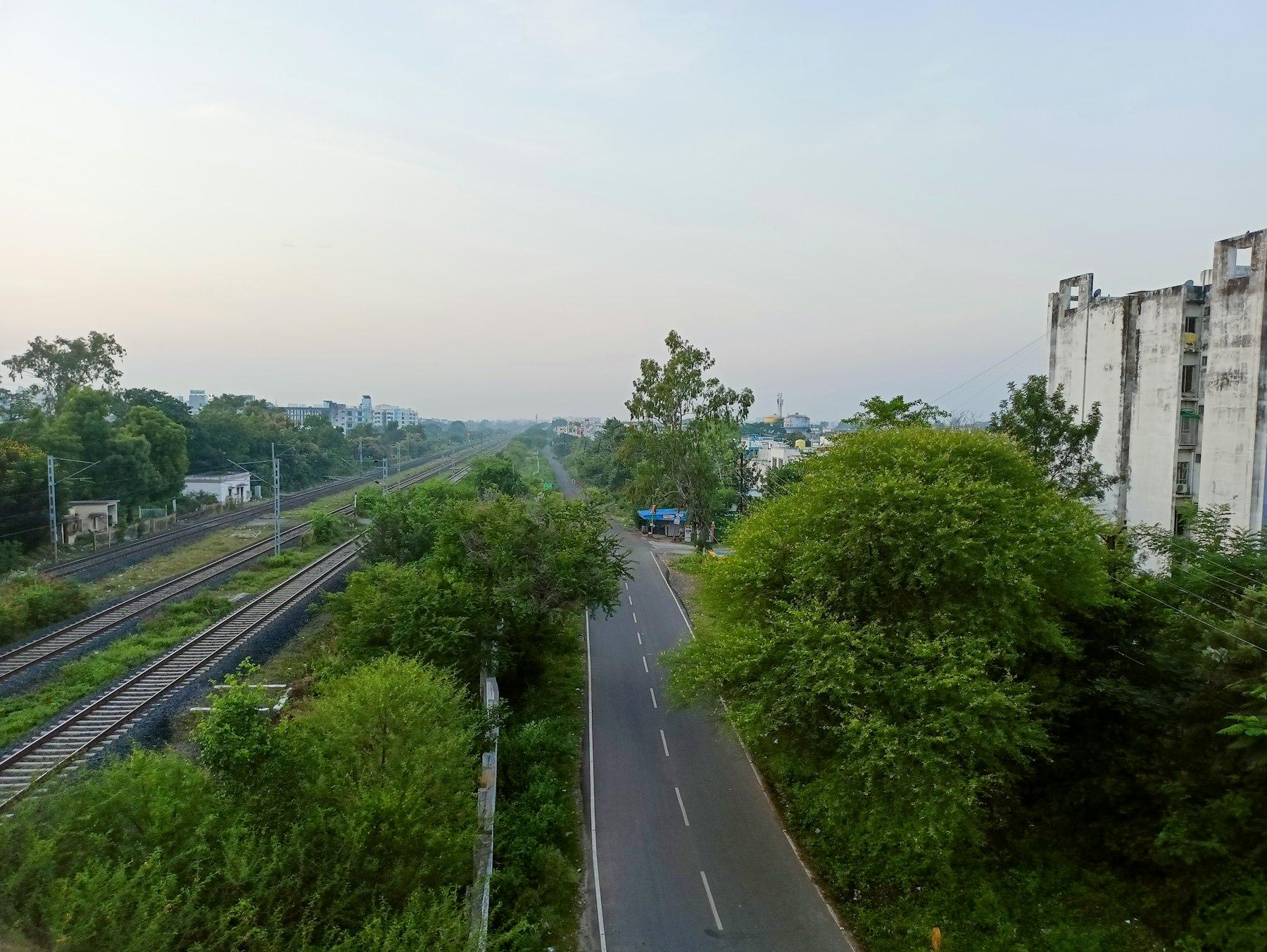 Highway infrastructure and the expanding city corridor near Hoskote, East Bangalore